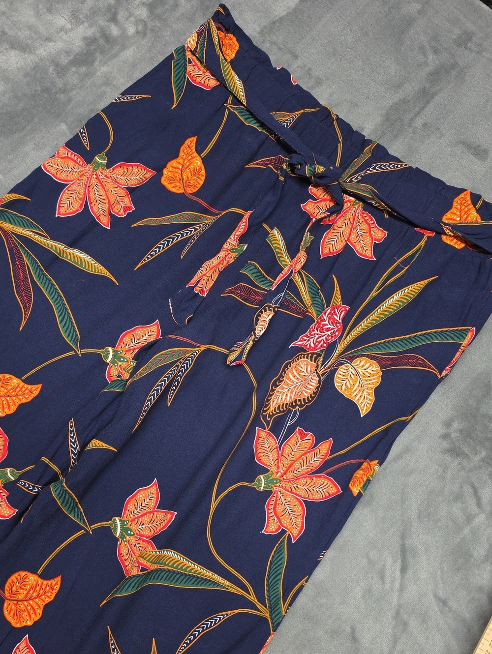 LOFT Navy Wide-Leg Floral Pants with Tie Waist Sz LG P